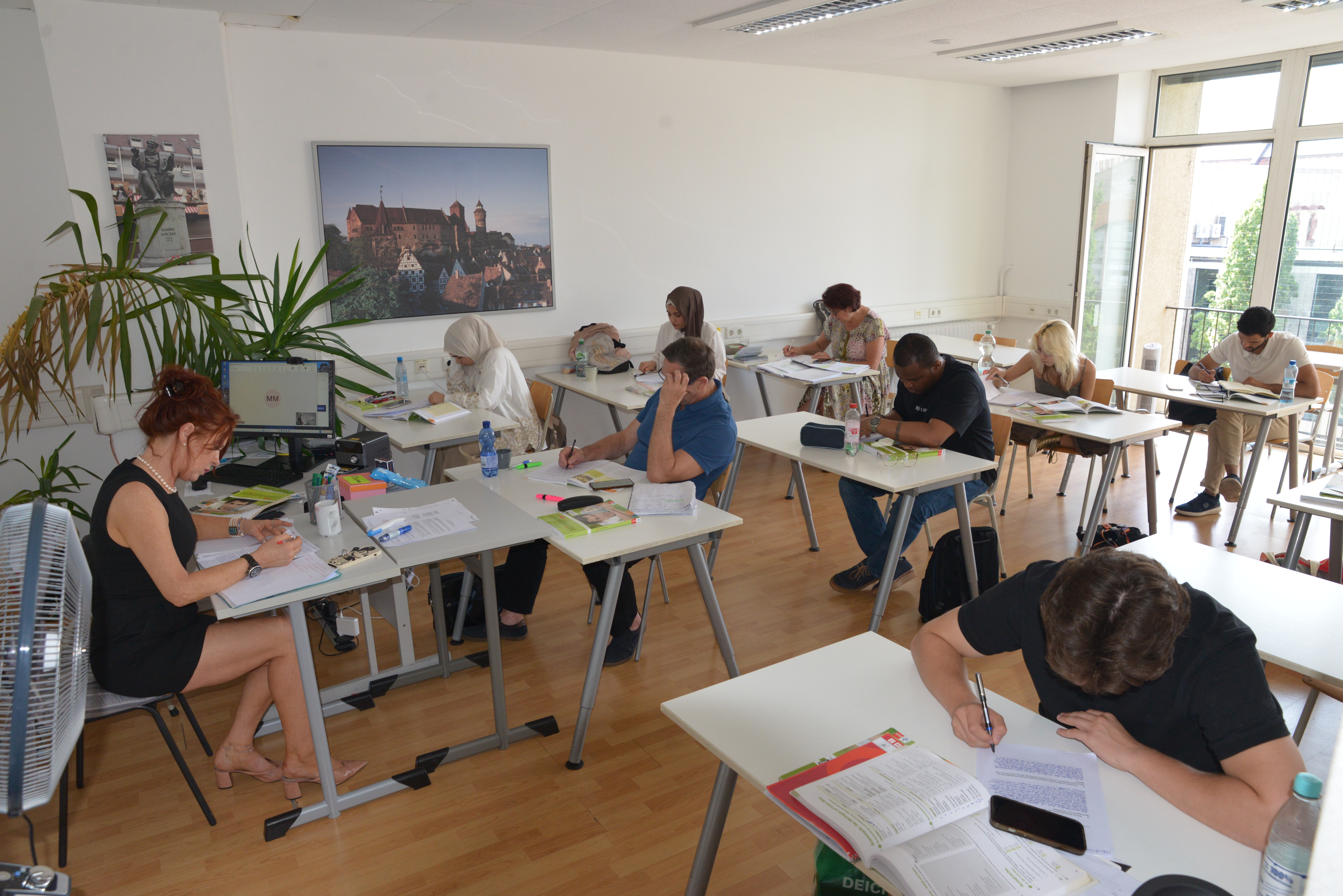 Deutsch lernen Nürnberg – internationale Studenten im Intensivkurs bei Primus