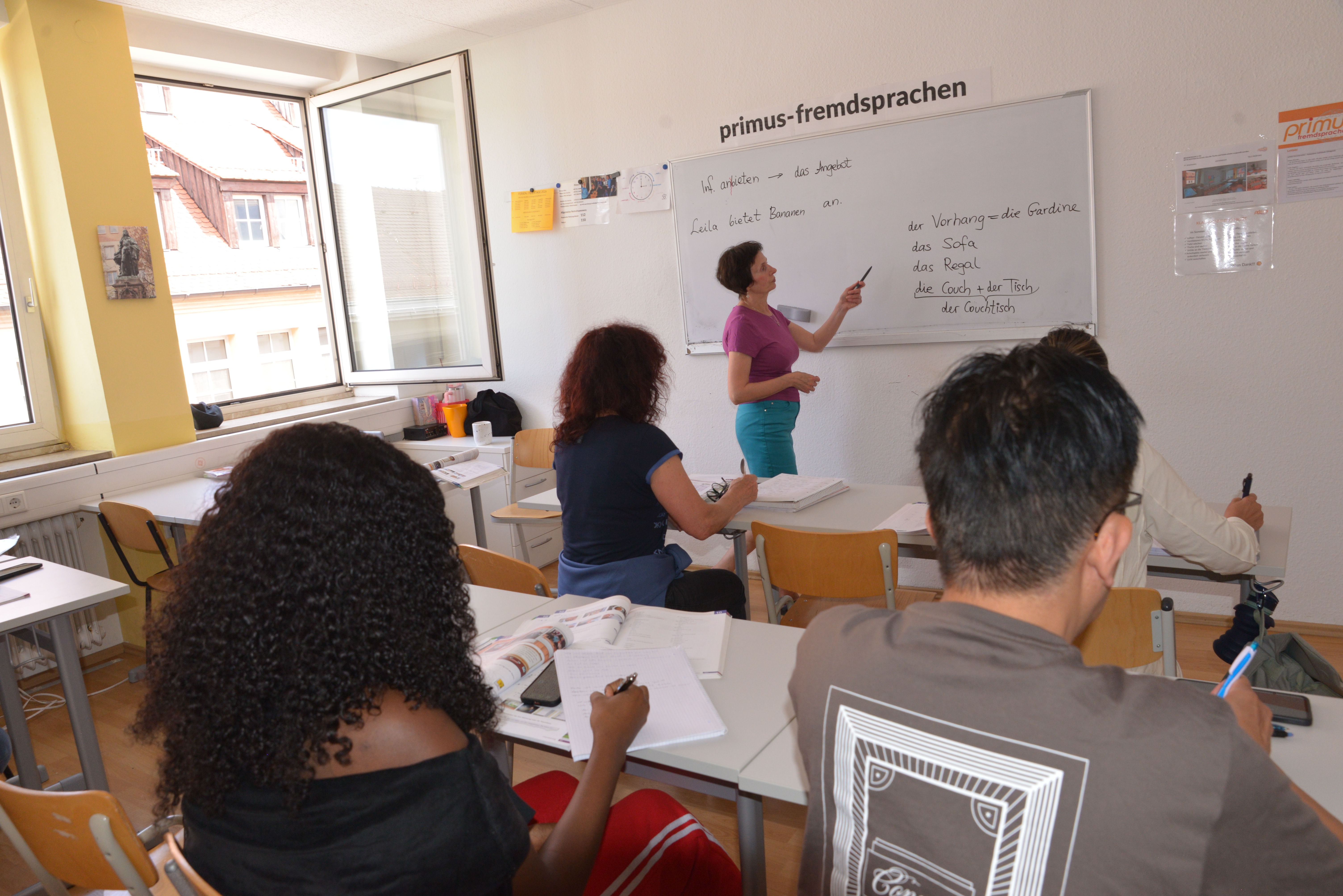 Deutsch lernen Nürnberg – internationale Studenten im Intensivkurs bei Primus