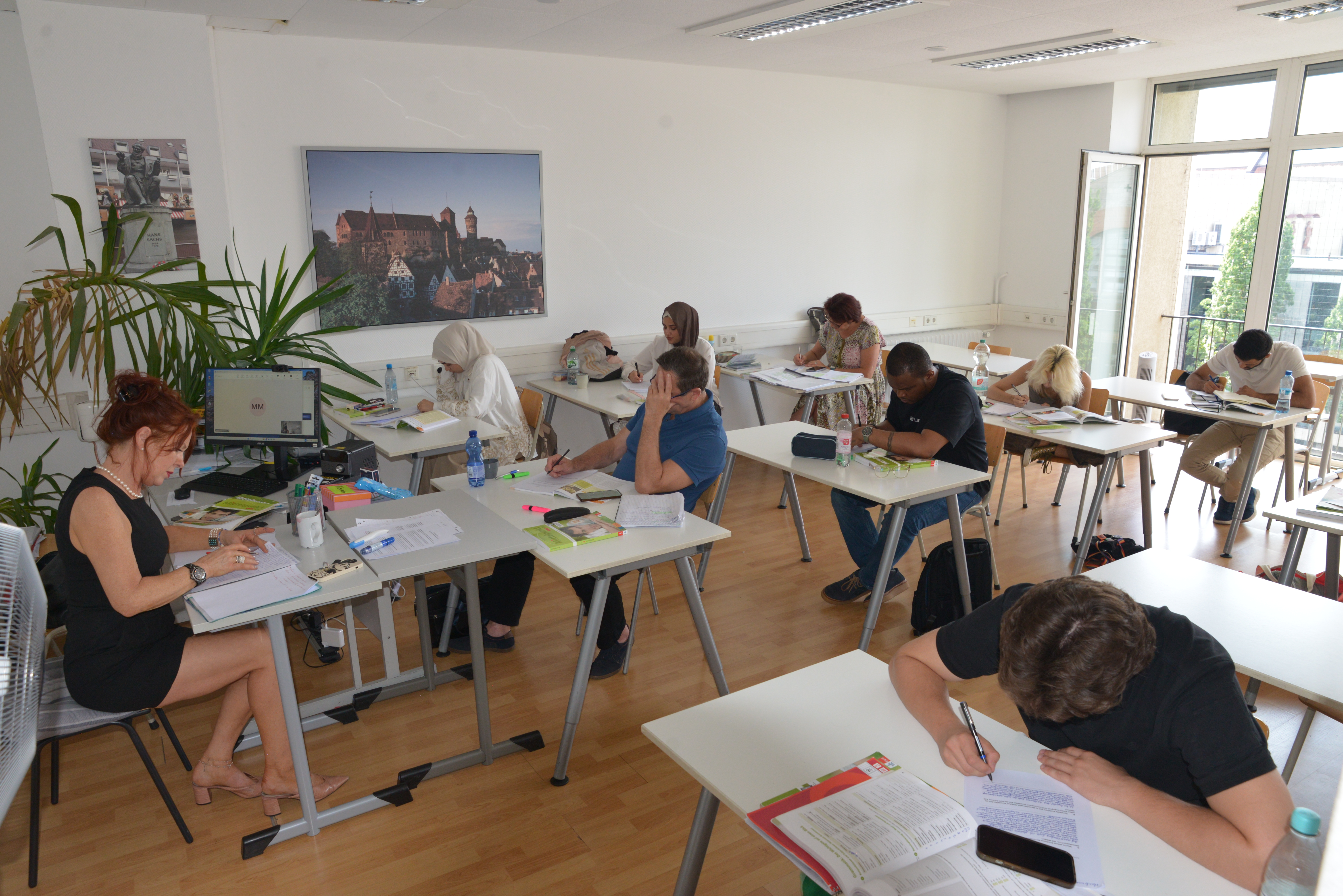 Sprachschule Nürnberg - Glückliche Teilnehmer im A1 Deutsch Nürnberg Kurs