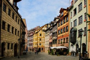 Straßenansicht der Altstadt in Nürnberg